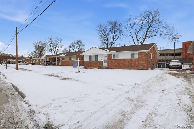 18072 Snow Avenue, Dearborn, MI 48124