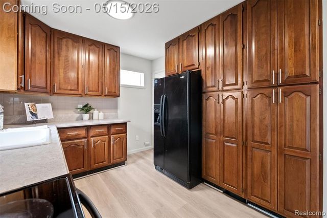 13144 Stamford Avenue, Warren, MI 48089