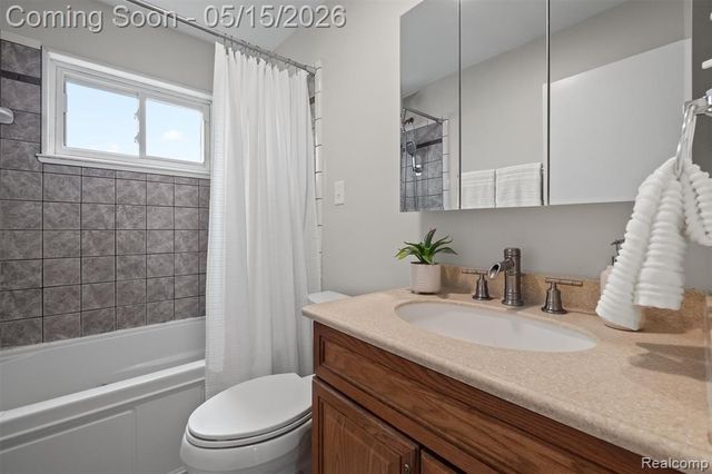 13144 Stamford Avenue, Warren, MI 48089