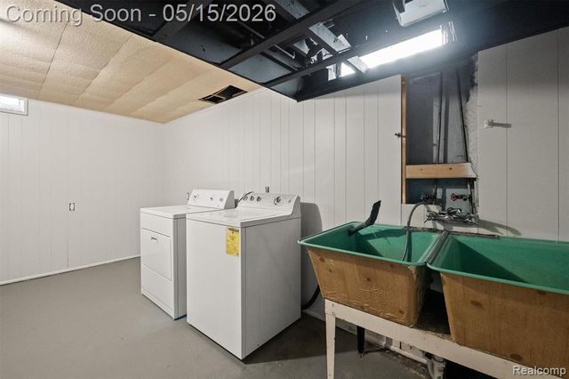 13144 Stamford Avenue, Warren, MI 48089