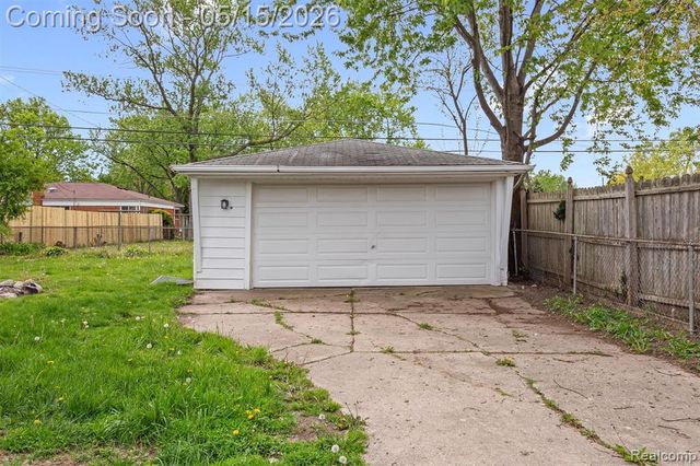 13144 Stamford Avenue, Warren, MI 48089
