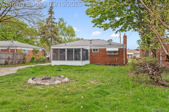 13144 Stamford Avenue, Warren, MI 48089