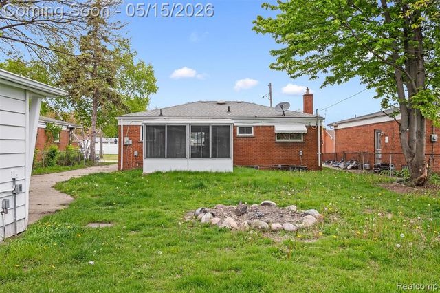 13144 Stamford Avenue, Warren, MI 48089
