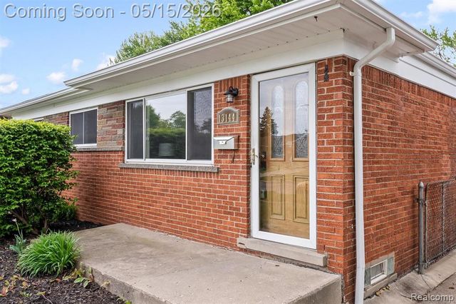13144 Stamford Avenue, Warren, MI 48089