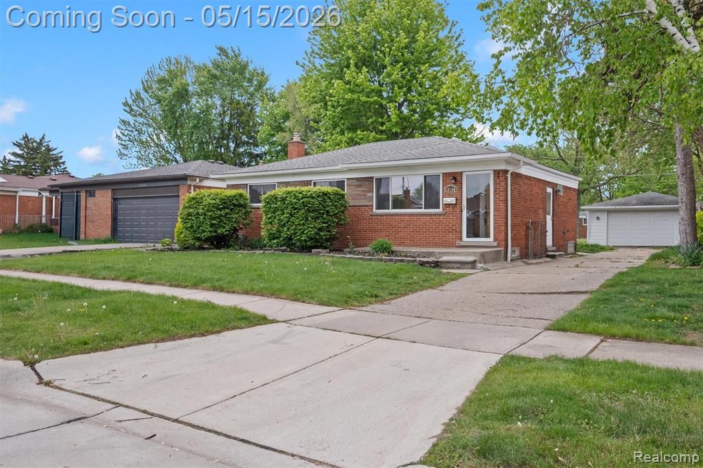 13144 Stamford Avenue, Warren, MI 48089
