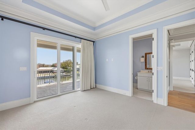 21 Royal Palm Point C, Vero Beach, FL 32960