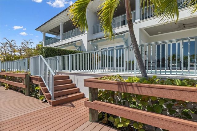 21 Royal Palm Point C, Vero Beach, FL 32960