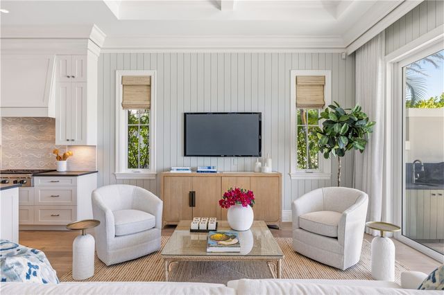 21 Royal Palm Point C, Vero Beach, FL 32960