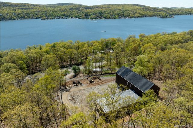 95 Jersey Avenue, Greenwood Lake, NY 10925