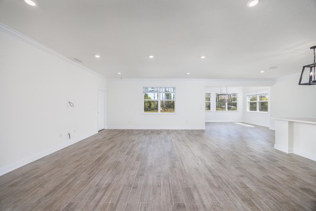 133 E Sky Way, Freeport, FL 32439