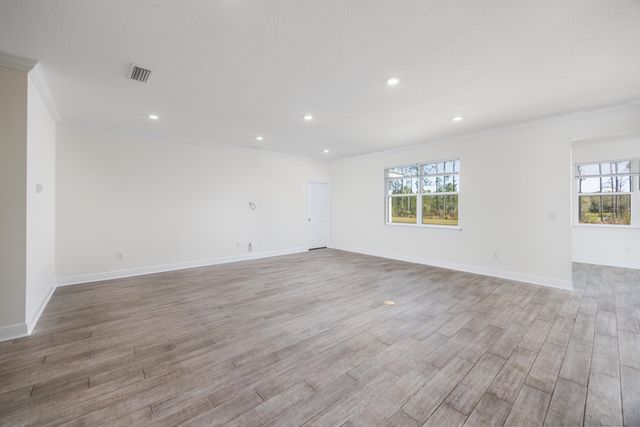 133 E Sky Way, Freeport, FL 32439