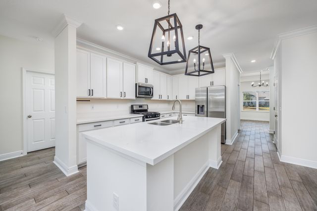 133 E Sky Way, Freeport, FL 32439