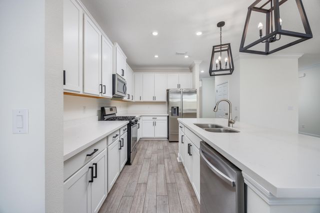 133 E Sky Way, Freeport, FL 32439