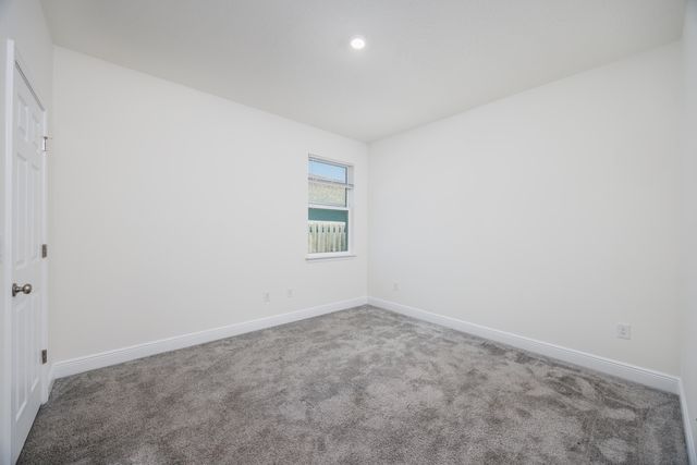 133 E Sky Way, Freeport, FL 32439