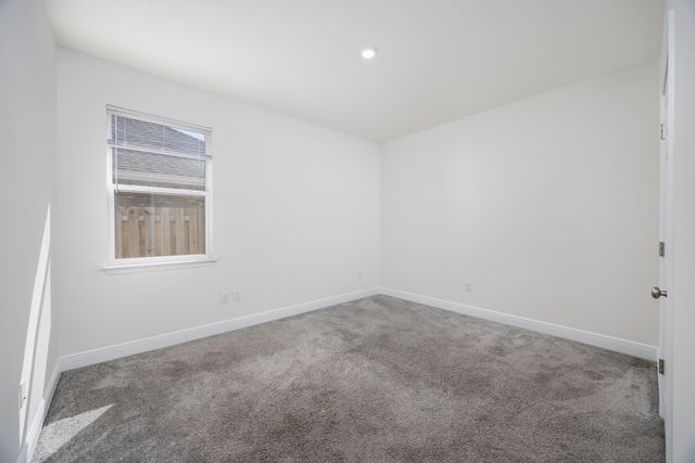 133 E Sky Way, Freeport, FL 32439