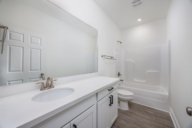 133 E Sky Way, Freeport, FL 32439