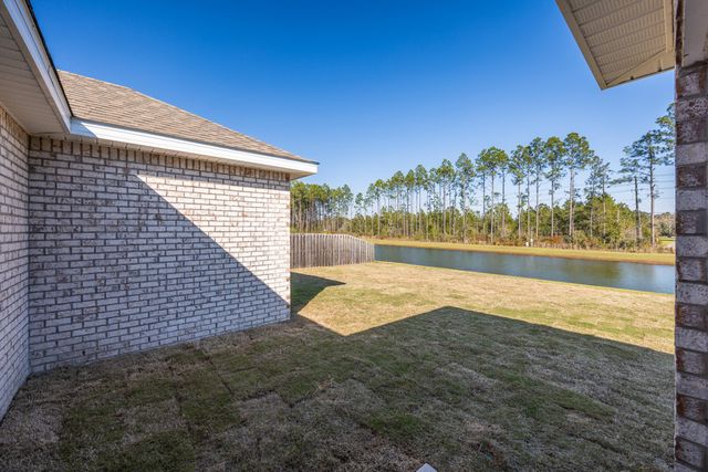 133 E Sky Way, Freeport, FL 32439