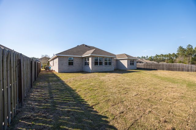 133 E Sky Way, Freeport, FL 32439