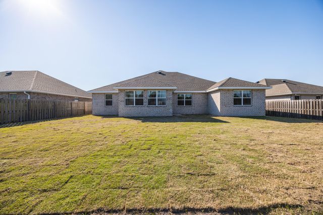 133 E Sky Way, Freeport, FL 32439