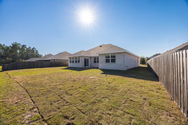 133 E Sky Way, Freeport, FL 32439