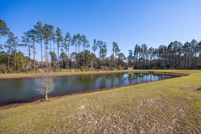 133 E Sky Way, Freeport, FL 32439