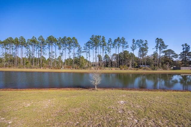 133 E Sky Way, Freeport, FL 32439