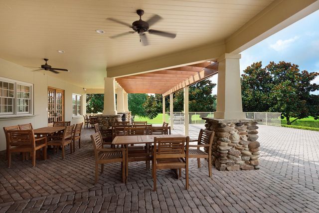 133 E Sky Way, Freeport, FL 32439