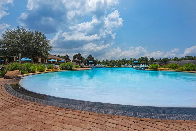 133 E Sky Way, Freeport, FL 32439