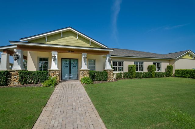 133 E Sky Way, Freeport, FL 32439