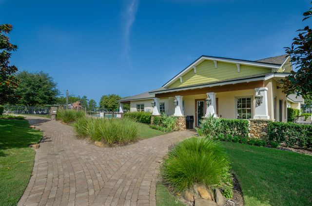 133 E Sky Way, Freeport, FL 32439