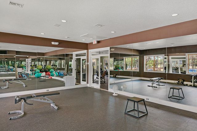 133 E Sky Way, Freeport, FL 32439