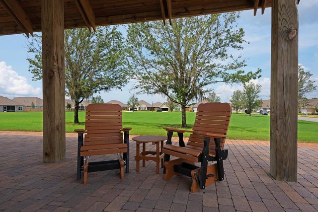 133 E Sky Way, Freeport, FL 32439