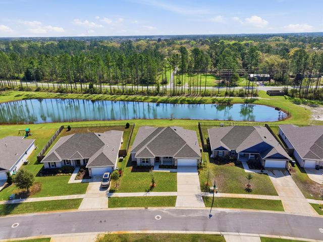 133 E Sky Way, Freeport, FL 32439