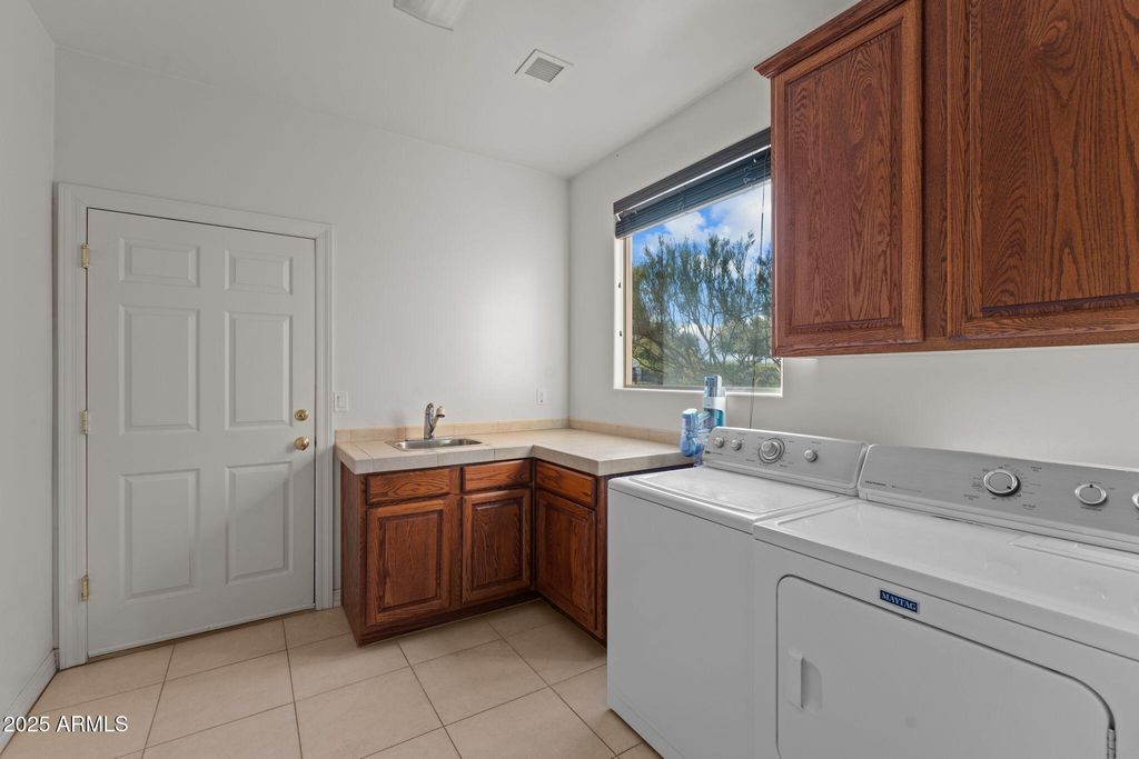 Image 10 of property listing at 27105 N 162nd Street, Scottsdale, AZ 85262