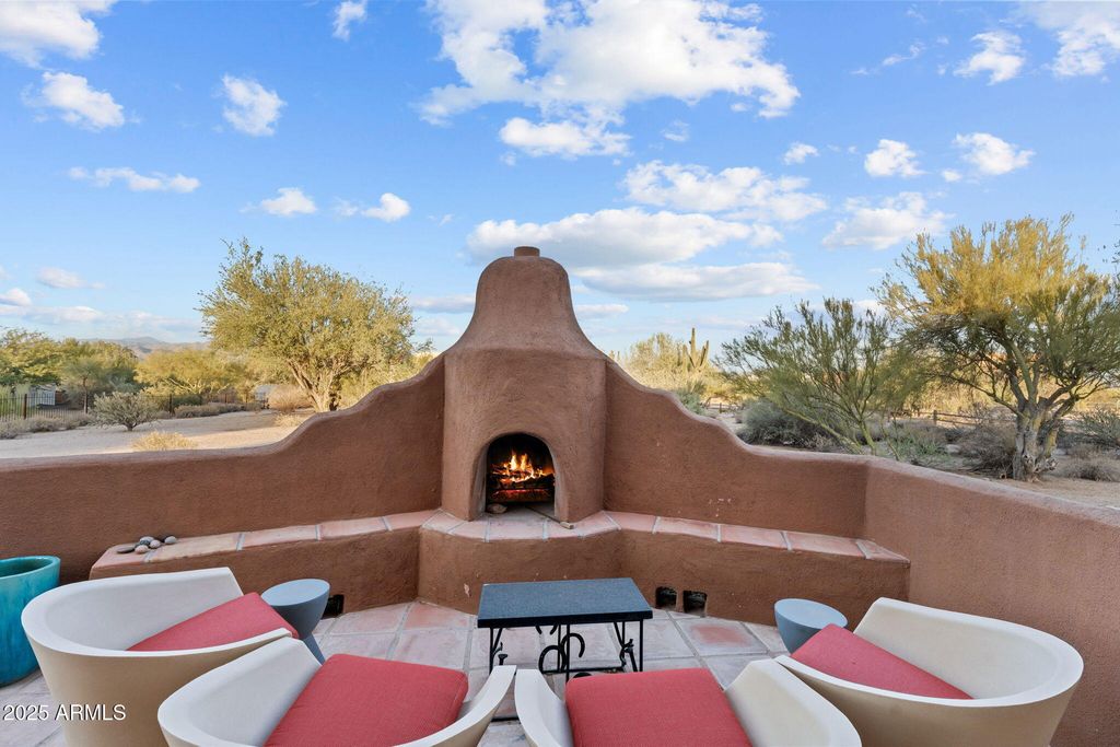 Image 2 of property listing at 27105 N 162nd Street, Scottsdale, AZ 85262