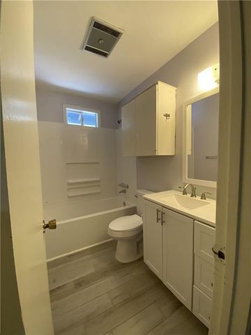 1303 Barrington DR, Austin, TX 78753