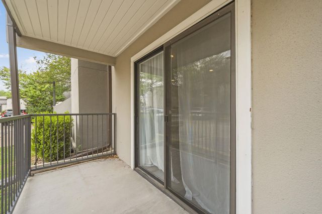 935 La Posada DR 144, Austin, TX 78752