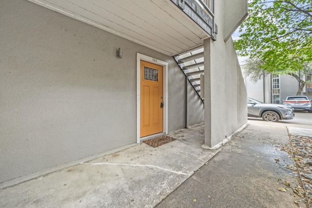 935 La Posada DR 144, Austin, TX 78752