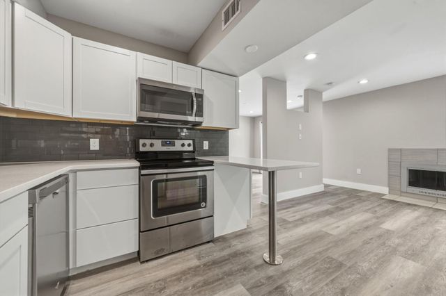 935 La Posada DR 144, Austin, TX 78752