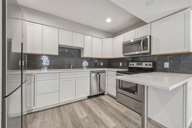 935 La Posada DR 144, Austin, TX 78752