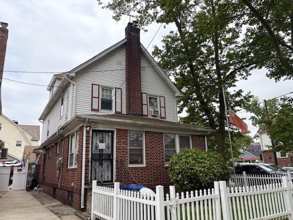 200-02 104 Avenue, Saint Albans, NY 11412