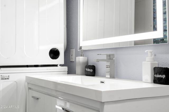 6834 E 4TH Street 7, Scottsdale, AZ 85251