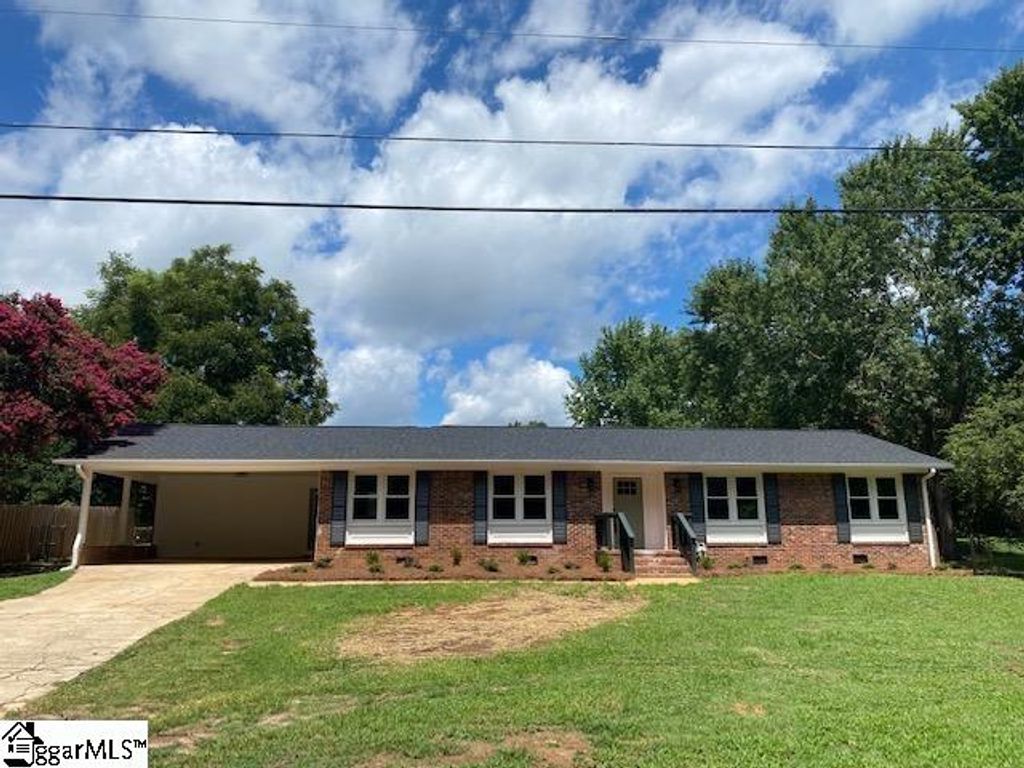203 Pleasant Drive, Greer, SC 29651