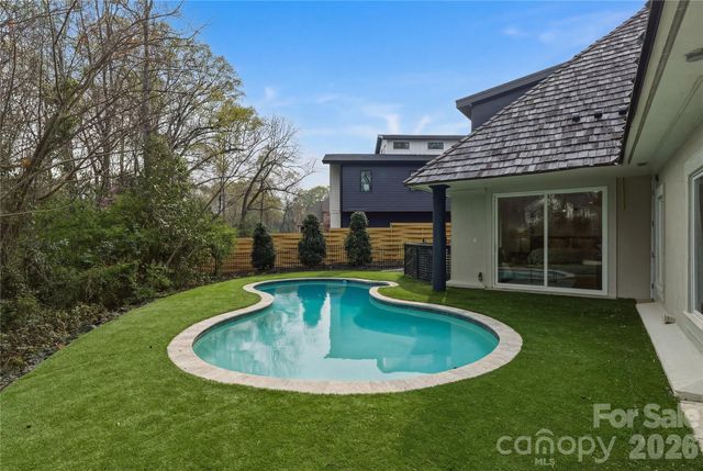 1417 S Wendover Road, Charlotte, NC 28211