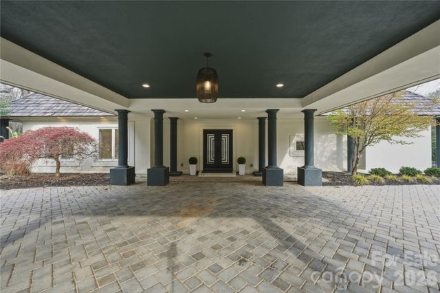 1417 S Wendover Road, Charlotte, NC 28211