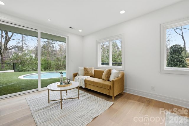 1417 S Wendover Road, Charlotte, NC 28211