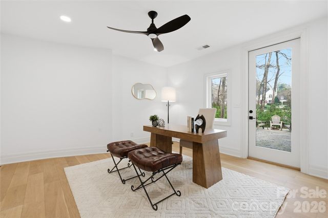 1417 S Wendover Road, Charlotte, NC 28211