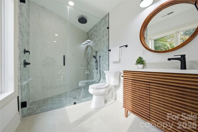 1417 S Wendover Road, Charlotte, NC 28211