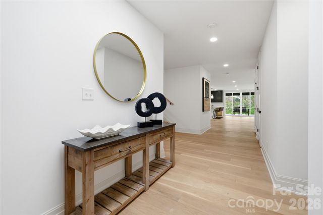 1417 S Wendover Road, Charlotte, NC 28211