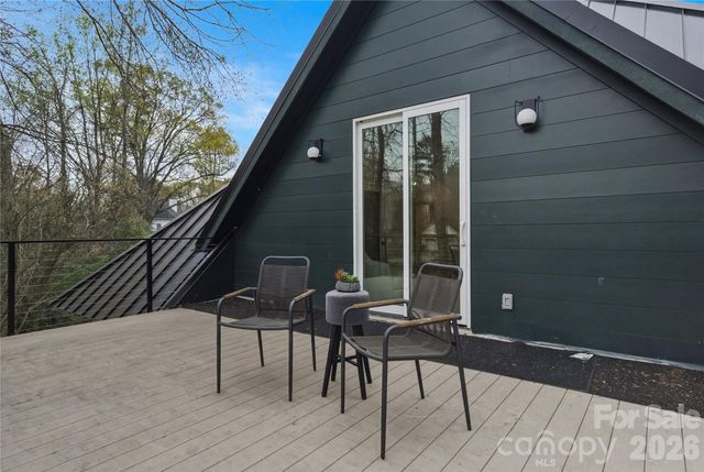 1417 S Wendover Road, Charlotte, NC 28211